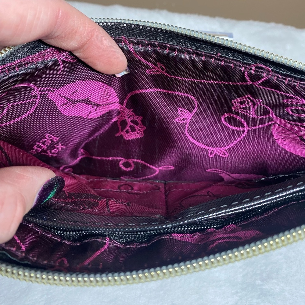 EUC Betsey Johnson Wristlet/Wallet - Picture 6 of 10